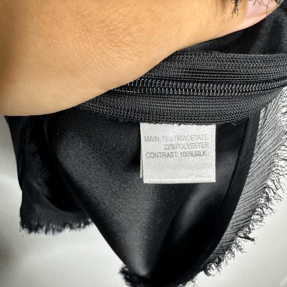 ST. JOHN COUTURE Silk Sleeveless Shell Top Black v neck classic womens S small - Picture 6 of 7